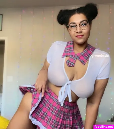 Callieolivia OnlyFans Thumbnail #OhzIZpcvE0