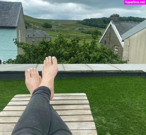 Callyfeet33 OnlyFans Thumbnail #BUkr7t9reh