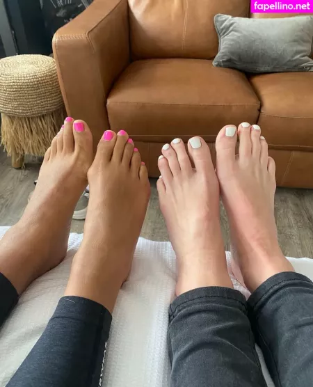 Callyfeet33 OnlyFans Thumbnail #wUVjrDNxKy