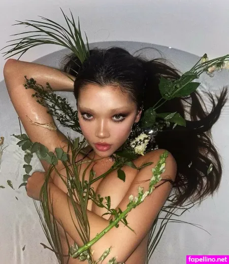 Cameron Valentina Eyre OnlyFans Thumbnail #okbSDI0SVZ