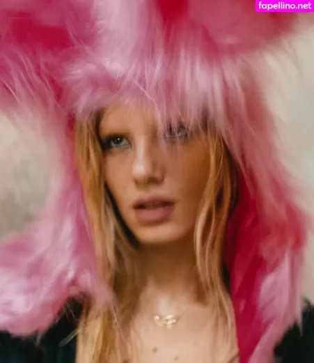 Camila Queiroz OnlyFans Thumbnail #0Lt830uFnS