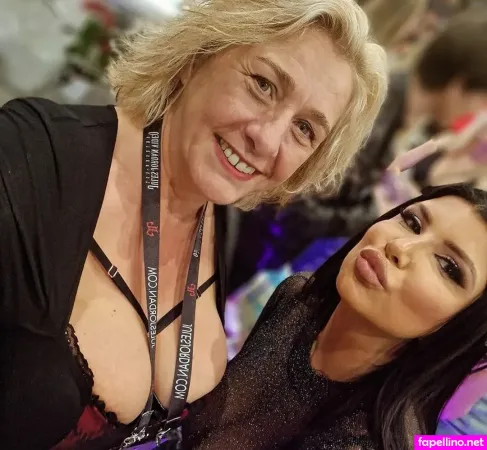 Camilla C OnlyFans Thumbnail #0BfgrBaaGG