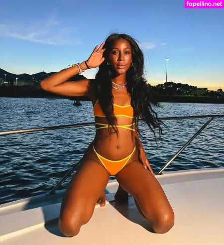 Camilla De Lucas OnlyFans Thumbnail #1NnUt5y7tC