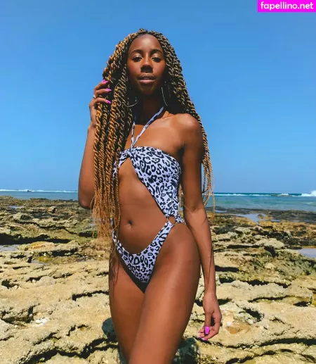 Camilla De Lucas OnlyFans Thumbnail #swR5Olrhxr