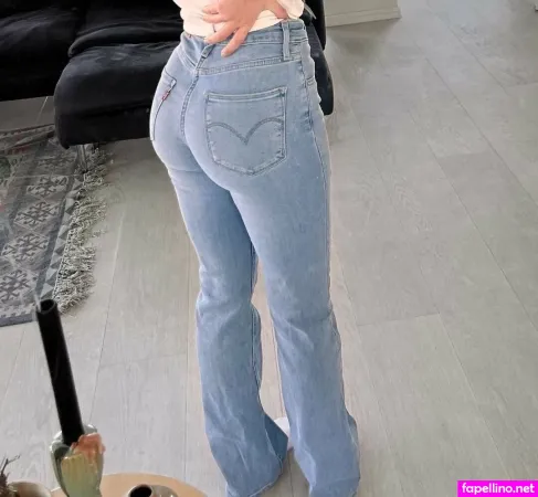 Camilla Hasselgard OnlyFans Thumbnail #KmlyhQ1Awm