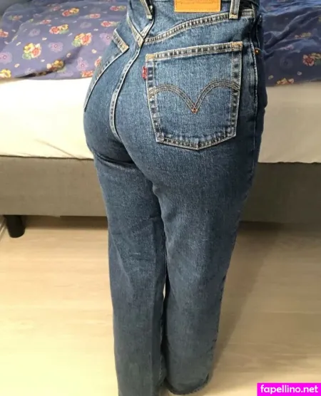 Camilla Hasselgard OnlyFans Thumbnail #KxJ4x3XTth