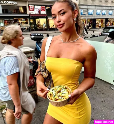 Camilla Nkenke OnlyFans Thumbnail #mzPMGAYGps
