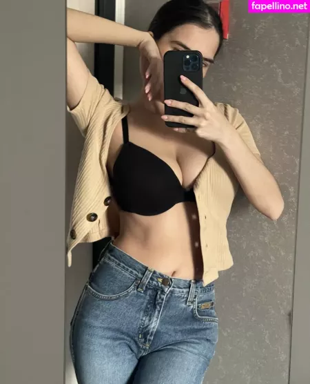 Camilla OnlyFans Thumbnail #Eq4s1Q5zAY