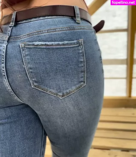 Camillaisbored OnlyFans Thumbnail #Udly9iZ2Uq