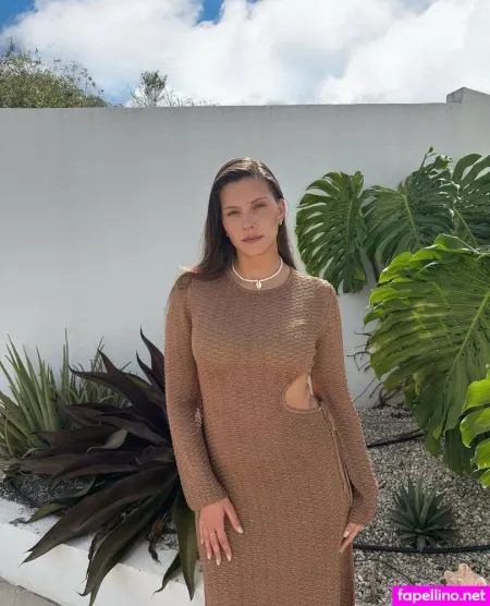 Camille Cerf OnlyFans Thumbnail #fPwr45iOhM