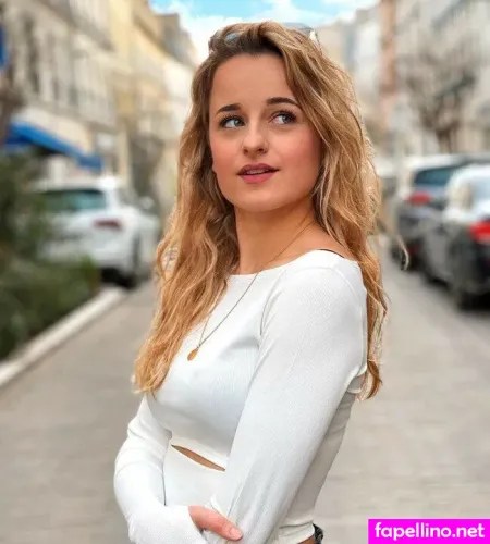 Camille Lv OnlyFans Thumbnail #V1QXc9R2jU