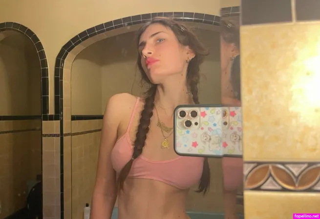 Camille Roth OnlyFans Thumbnail #sEWSAd74N0