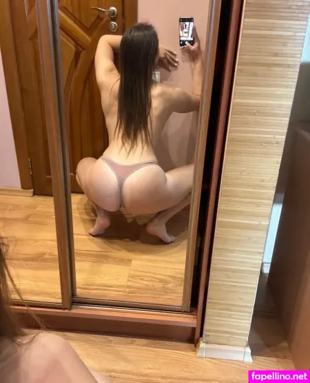 Camillevlss OnlyFans Thumbnail #lwJpVVrlQU