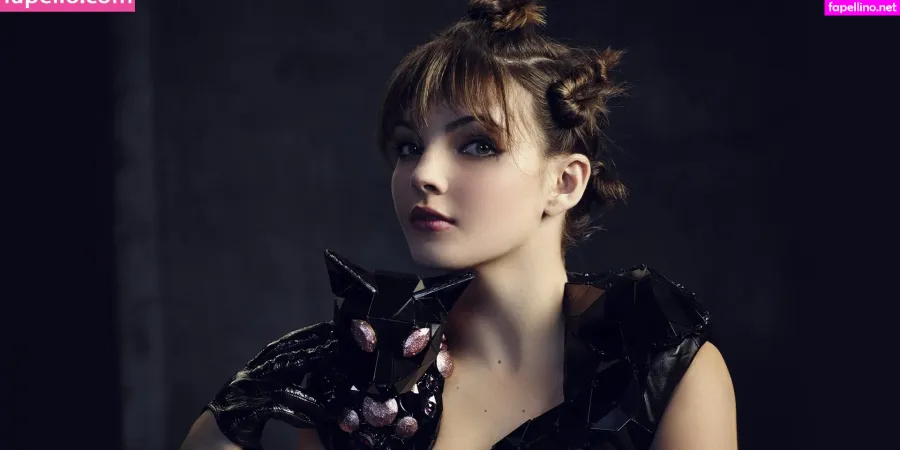 Camren Bicondova OnlyFans Thumbnail #IQMfuVdxEB