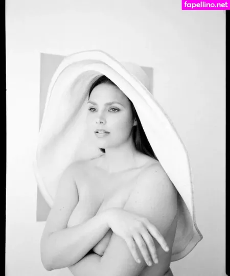 Candice Huffine OnlyFans Thumbnail #MXfZcrUQs7