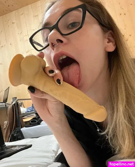 Candy Lolaaa OnlyFans Thumbnail #MjjeIv0rPP