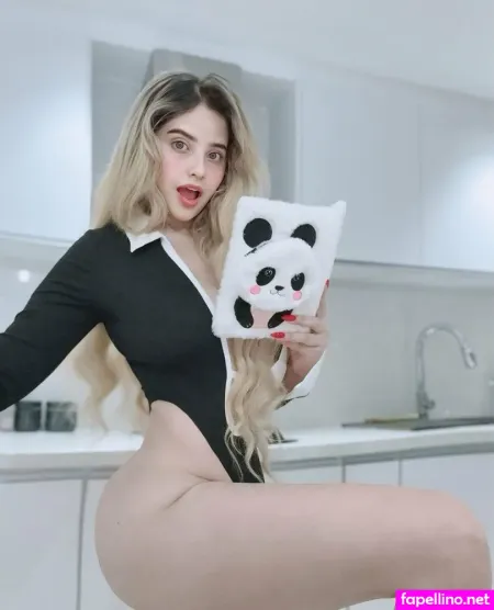 Candycarolinaofff OnlyFans Thumbnail #Z6tEzc4csA