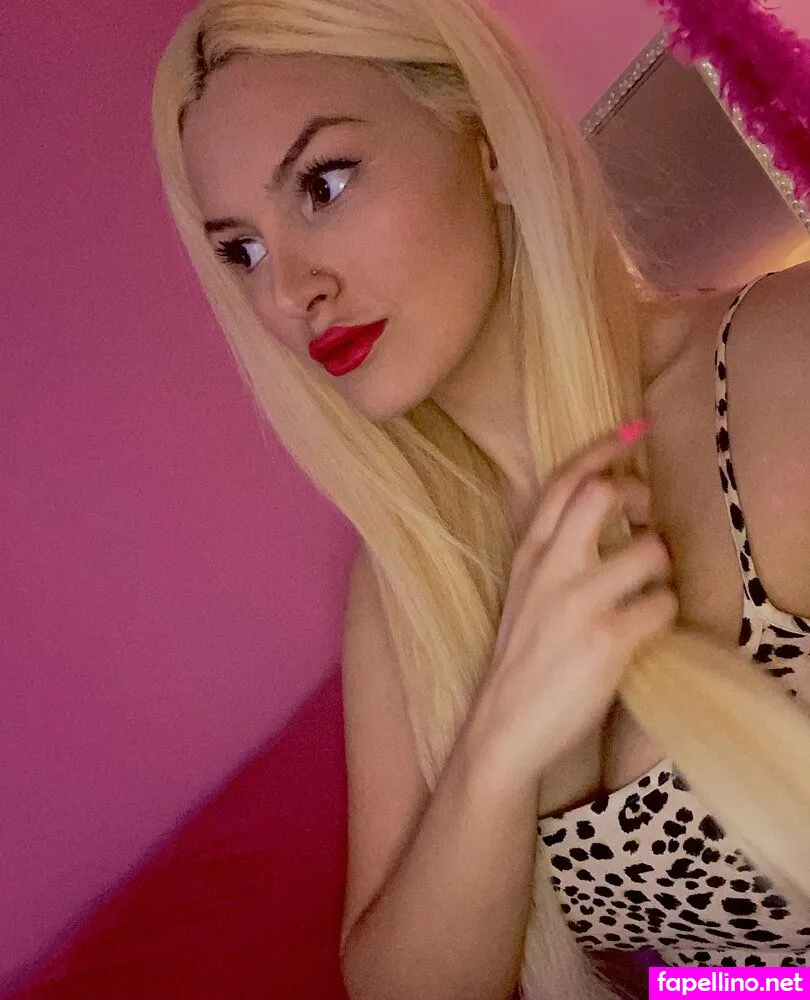 cannabimbo, pinkbarbie420 Nude Leaked OnlyFans Photo #5d7Usf62AP