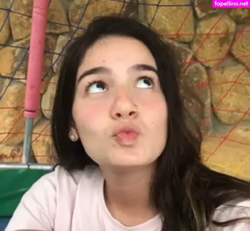 Capcut E Lomotif OnlyFans Thumbnail #i7YSff2Meb