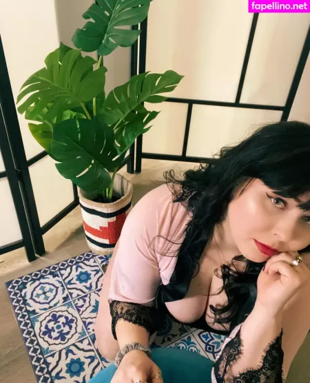 Cappucino Queen OnlyFans Thumbnail #j0DA1GumZE