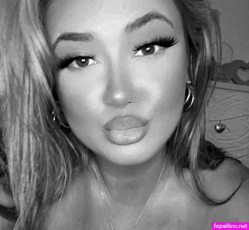 Cara Leigh Brindley OnlyFans Thumbnail #X4ofjROA5C