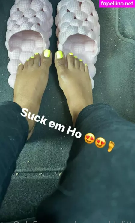 Carameldelitt OnlyFans Thumbnail #sXliPkXd3U