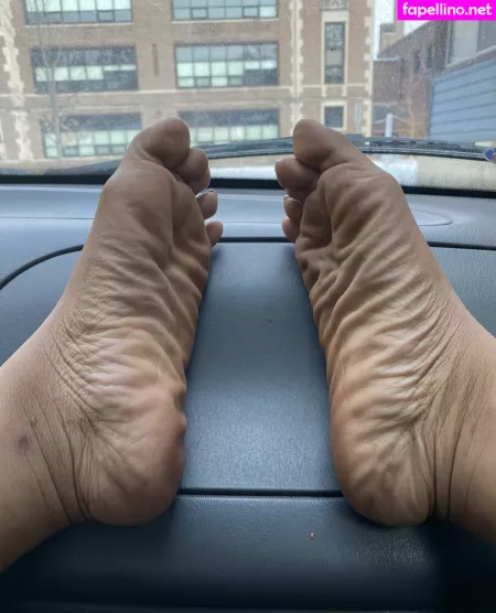 Carameltoesz OnlyFans Thumbnail #DnKBk55i2z