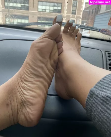 Carameltoesz OnlyFans Thumbnail #NvO7jx8Xwb