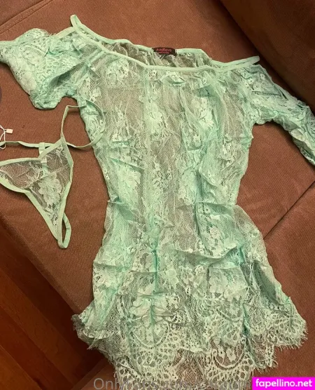 Caraumamelfree OnlyFans Thumbnail #FqrKTyNLBO