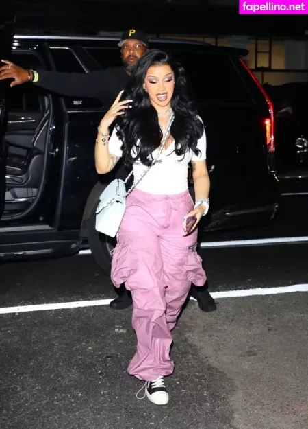 Cardi B OnlyFans Thumbnail #0teZ49hQ9r