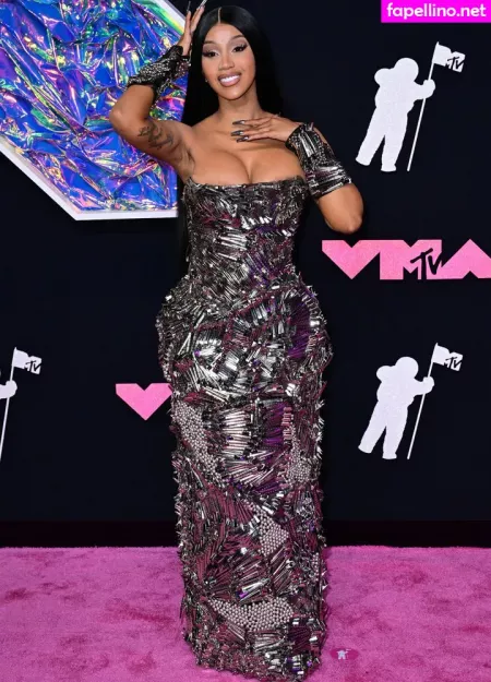 Cardi B OnlyFans Thumbnail #1FcmMLWB09