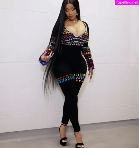 Cardi B OnlyFans Thumbnail #1UjycYHfhL