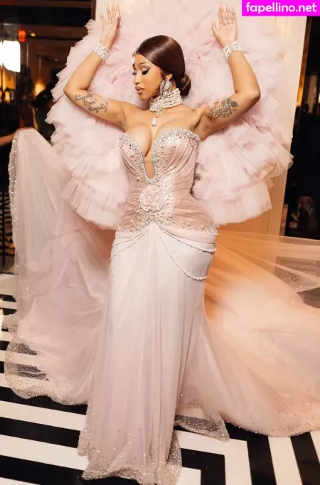 Cardi B OnlyFans Thumbnail #6uN3hIp7q7