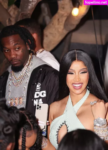 Cardi B OnlyFans Thumbnail #EP9xiQ6AWd