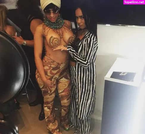 Cardi B OnlyFans Thumbnail #KNgIkgAvo4