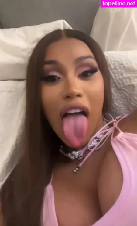 Cardi B OnlyFans Thumbnail #MzDtMAUlrW