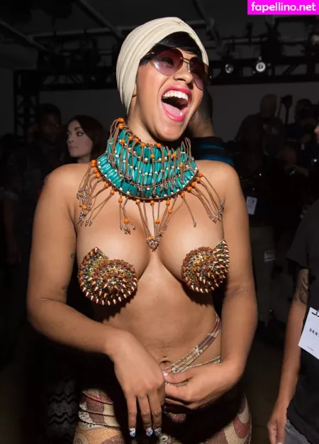 Cardi B OnlyFans Thumbnail #OHavjEvVrj