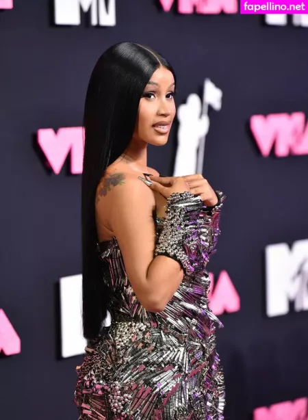 Cardi B OnlyFans Thumbnail #WrihirRgzp