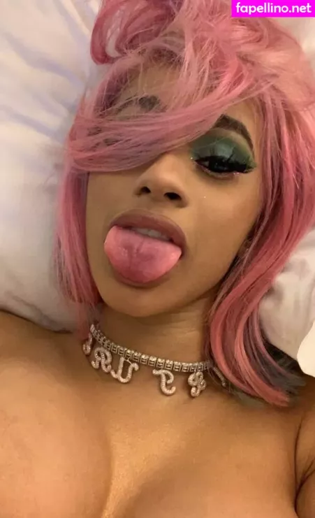 Cardi B OnlyFans Thumbnail #XUrV7JwDJ4