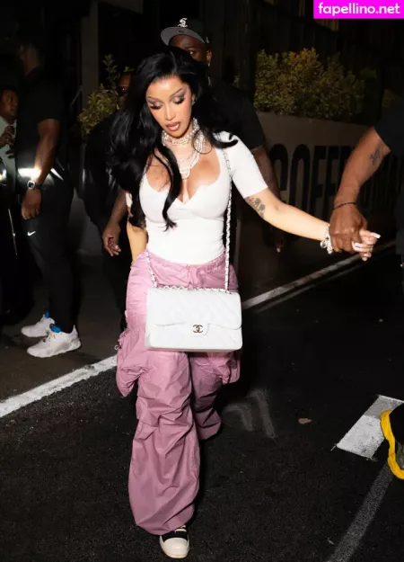 Cardi B OnlyFans Thumbnail #bYZfuXLCGX