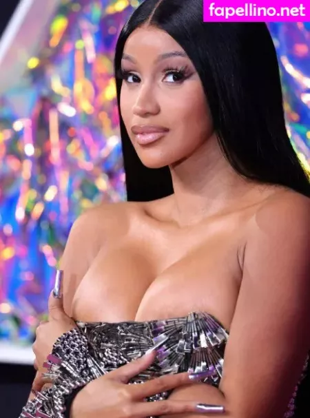 Cardi B OnlyFans Thumbnail #f2AYEFxLpY