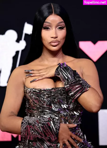 Cardi B OnlyFans Thumbnail #m2cC0mczWS