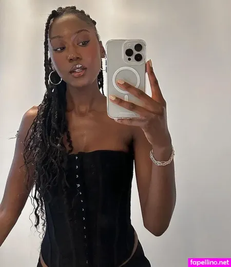 Carefreehamuyela OnlyFans Thumbnail #8GDiNG2cS1