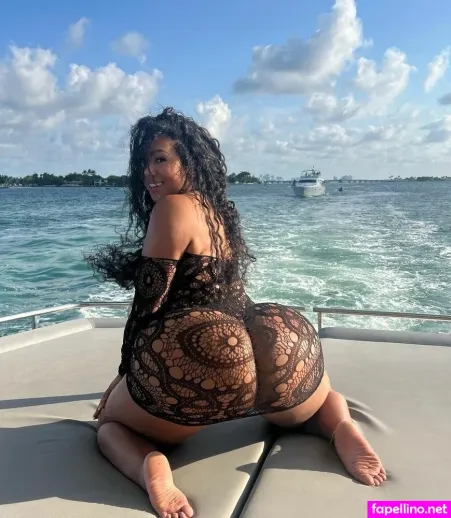 Caribbeancurlss OnlyFans Thumbnail #sY6EXbtVef