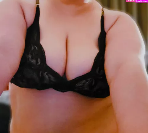 Caribbeanmama Xoxo OnlyFans Thumbnail #MYruu8IGqN