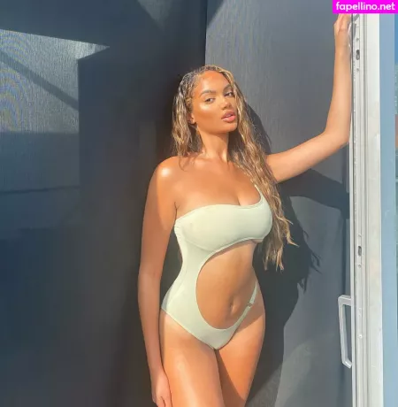Carina Griff OnlyFans Thumbnail #FRzGbw0S9v