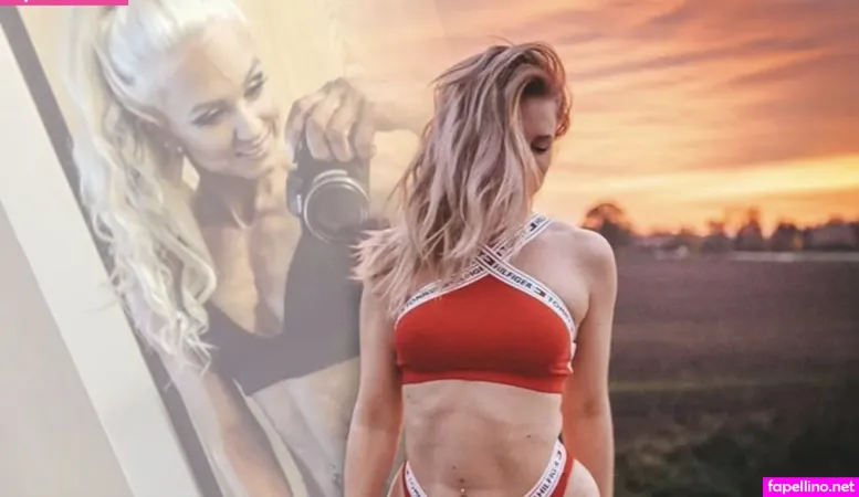 Carina Moeller Mikkelsen OnlyFans Thumbnail #5D3itOsol1