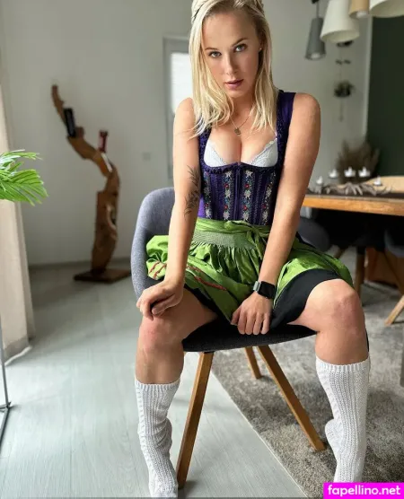 Carina Tong OnlyFans Thumbnail #vAlx0qsJk6