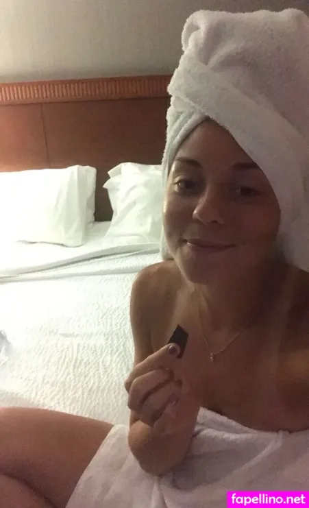 Carina Witthft OnlyFans Thumbnail #kXhKfoodkH