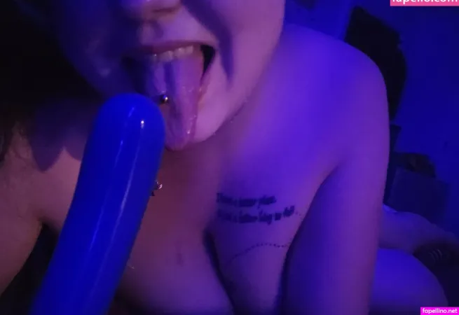 Carinasworld999 OnlyFans Thumbnail #qics2O0bIu